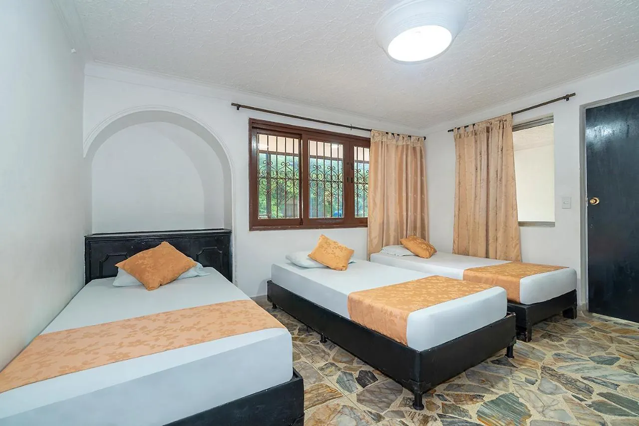 Hotel Barcelona Estadio Medellin 2*,  Colombia